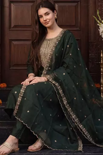 Women Ethnic Motifs Embroidered Regular Kurta with Trousers & With Dupatta
