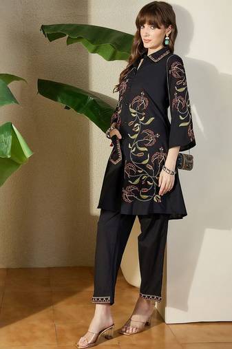 Women Black Floral Embroidered Thread Work Pure Cotton Kurti with Trousers