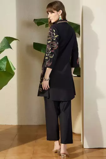 Women Black Floral Embroidered Thread Work Pure Cotton Kurti with Trousers