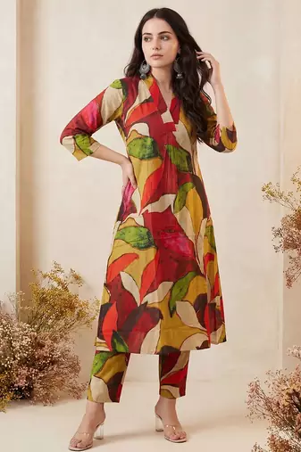 Women Printed Pleated Pure Cotton Kurta with Trousers