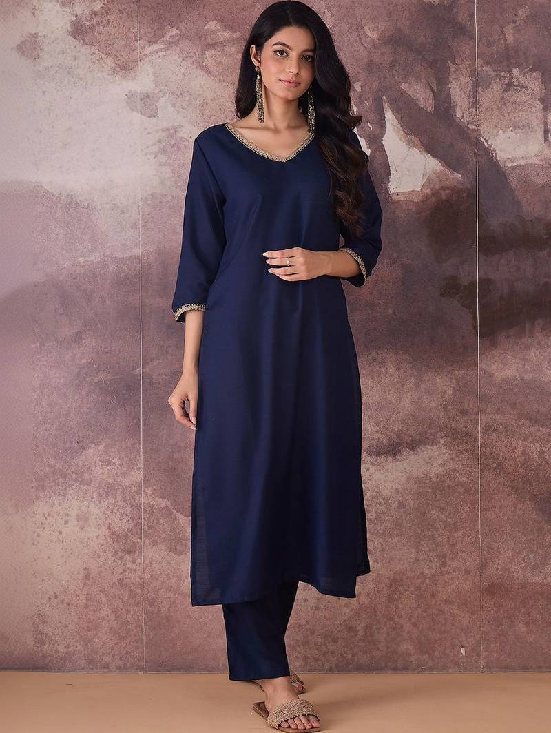 Women Regular Kurta with Trousers
