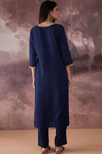 Women Regular Kurta with Trousers