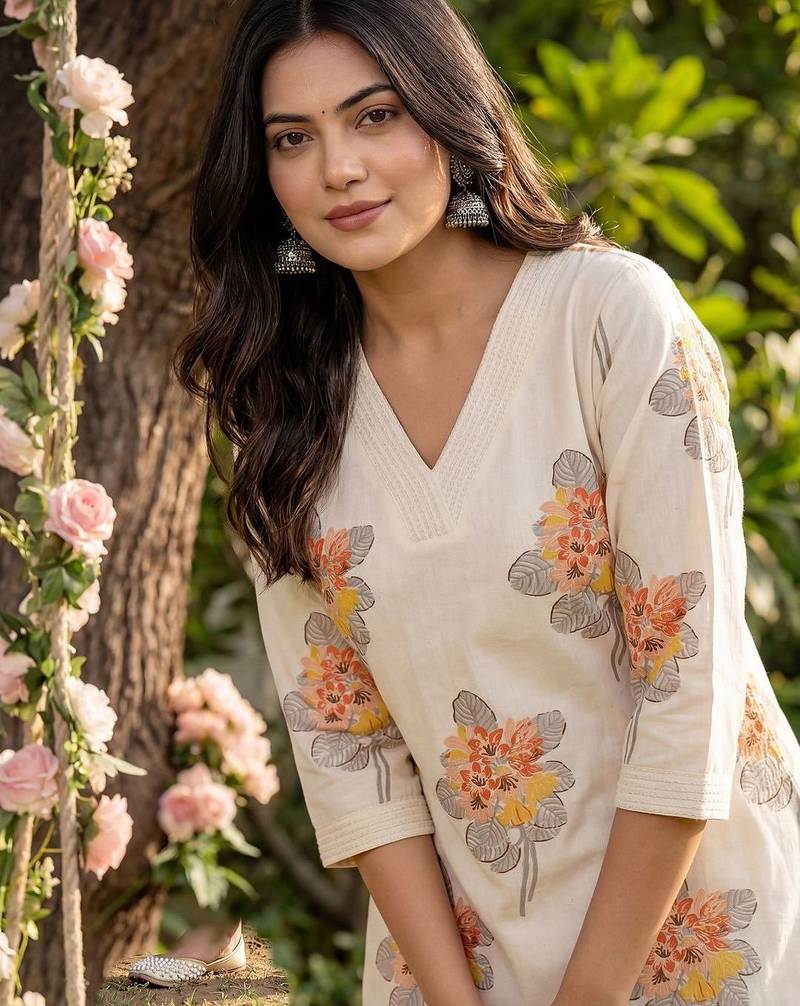 Women Floral Printed Regular Kurta with Palazzos