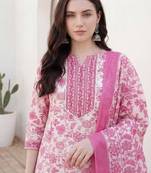 Women Floral Printed Regular Beads and Stones Kurta with Trousers & With Dupatta