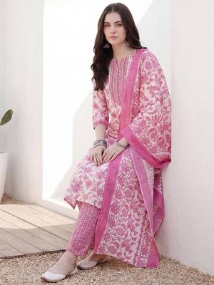 Women Floral Printed Regular Beads and Stones Kurta with Trousers & With Dupatta 7