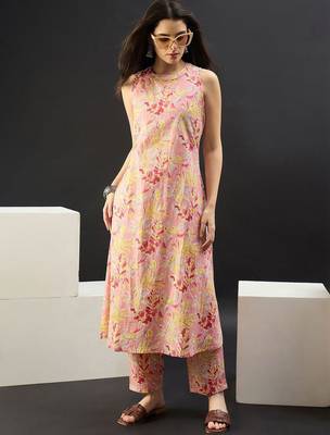 Women Floral Printed Regular Pure Cotton Kurta with Trousers 4