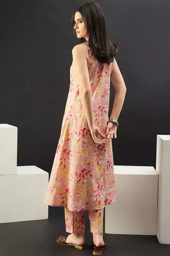Women Floral Printed Regular Pure Cotton Kurta with Trousers