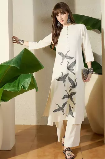 Women Birds Embroidered Thread Work Kurta With Palazzo Pant