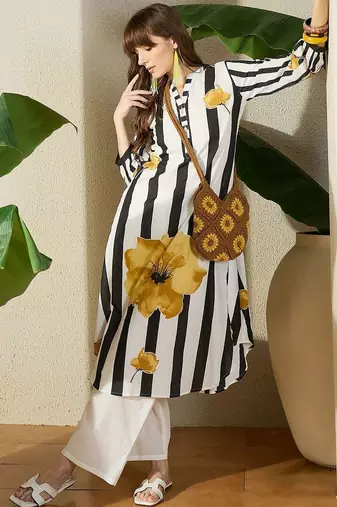 Women Striped Cotton A-Line Kurta with Trouser
