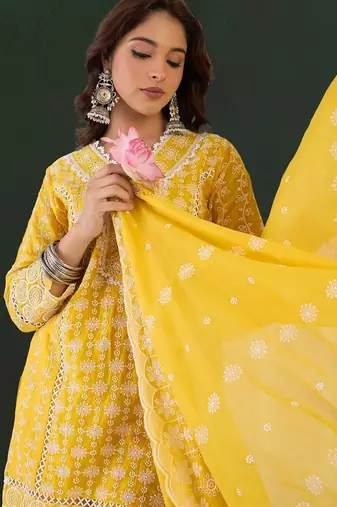 Women Ethnic Motifs Embroidered Regular Thread Work Pure Cotton Kurta with Trousers & With Dupatta