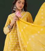 Women Ethnic Motifs Embroidered Regular Thread Work Pure Cotton Kurta with Trousers & With Dupatta