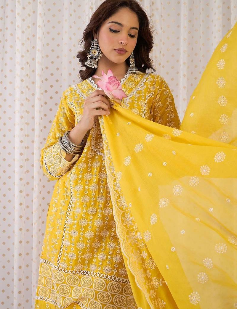 Women Ethnic Motifs Embroidered Regular Thread Work Pure Cotton Kurta with Trousers & With Dupatta