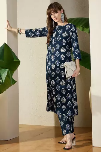 Women Ethnic Motifs Printed Regular Kurta with Trousers