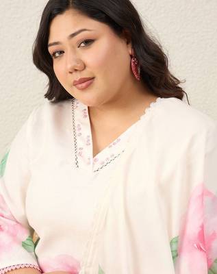 Plus Size Floral Printed Regular Linen Kurta with Trousers & With Dupatta 3