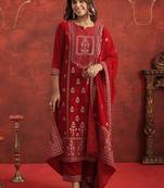 Motifs Embroidered Velvet Notch Neck Straight Kurta With Trousers & Dupatta