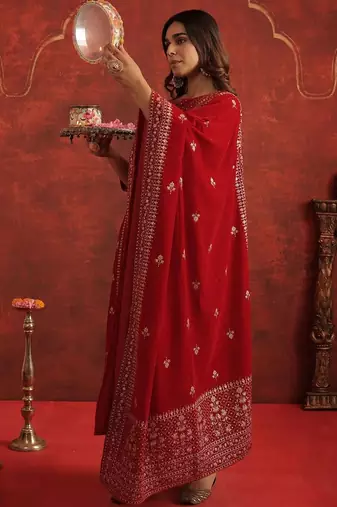 Motifs Embroidered Velvet Notch Neck Straight Kurta With Trousers & Dupatta