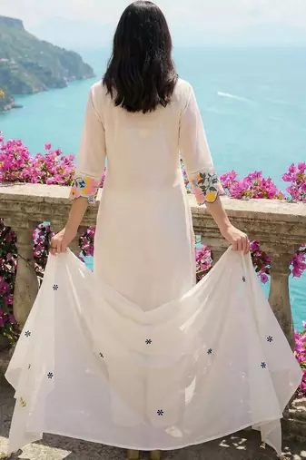 Women Floral Embroidered Regular Thread Work Pure Cotton Kurta with Trousers & With Dupatta