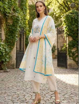 Women Floral Embroidered Regular Thread Work Pure Cotton Kurta with Trousers & With Dupatta 1