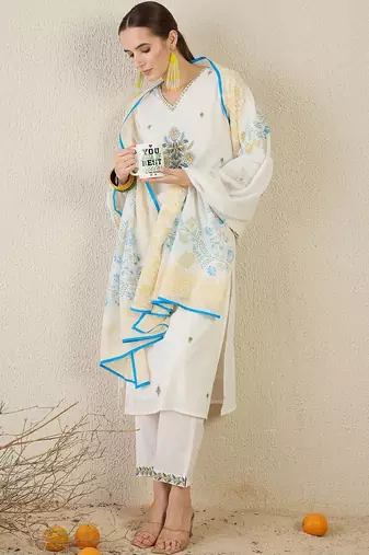 Women Floral Embroidered Regular Thread Work Pure Cotton Kurta with Trousers & With Dupatta