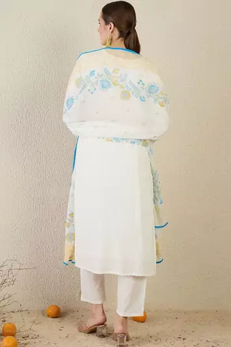 Women Floral Embroidered Regular Thread Work Pure Cotton Kurta with Trousers & With Dupatta