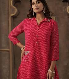 Women Ethnic Motifs Printed Shirt CollarKurta With Trousers Kurta Sets