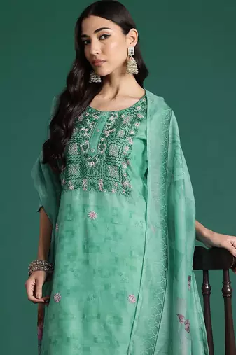Floral Printed Thread Work Chanderi Silk Kurta with Trousers & Dupatta