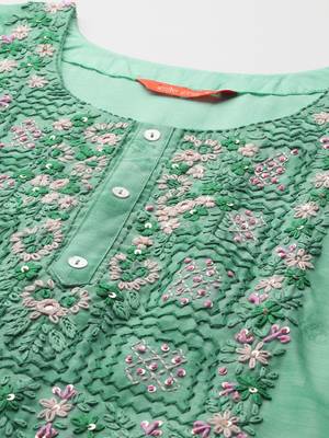 Floral Printed Thread Work Chanderi Silk Kurta with Trousers & Dupatta 2