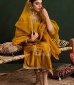 Ethnic Motifs Embroidered Sequinned Kurta With Trousers & Dupatta