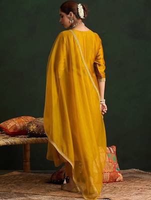 Ethnic Motifs Embroidered Sequinned Kurta With Trousers & Dupatta 7