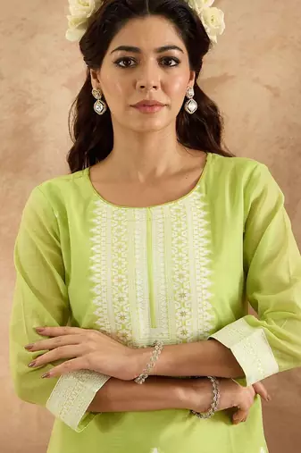 Women Woven Design Ethnic Motifs Regular Kurta with Trousers & With Dupatta