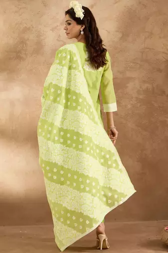 Women Woven Design Ethnic Motifs Regular Kurta with Trousers & With Dupatta