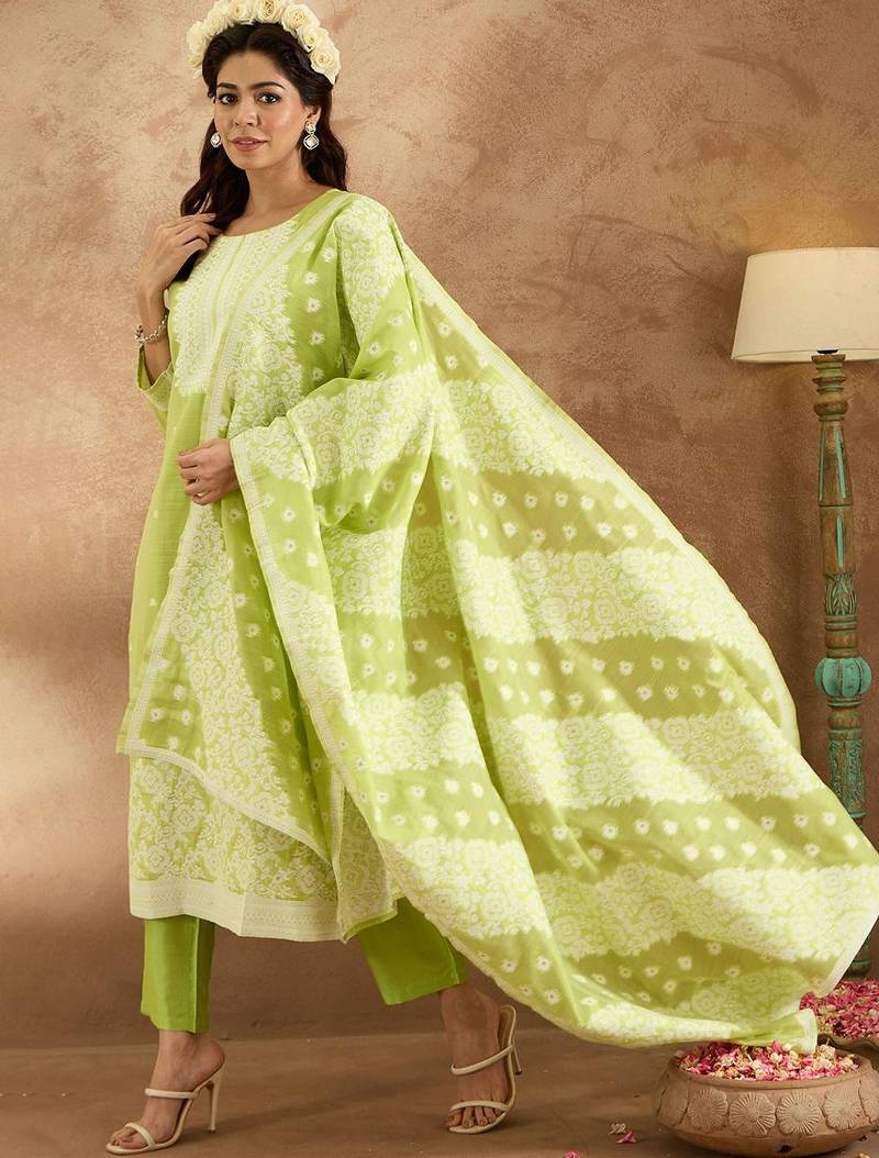 Women Woven Design Ethnic Motifs Regular Kurta with Trousers & With Dupatta