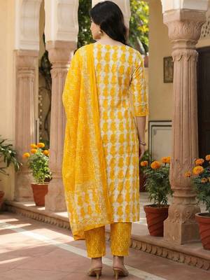 Women Ethnic Motifs Printed Regular Pure Cotton Kurta with Trousers & With Dupatta 5