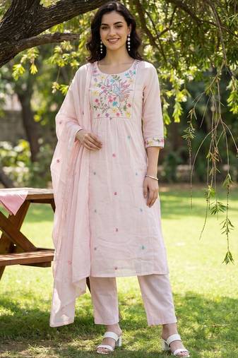 Women Floral Embroidered Regular Thread Work  Cotton Kurta with Trousers & With Dupatta