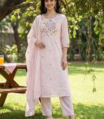 Women Floral Embroidered Regular Thread Work Pure Cotton Kurta with Trousers & With Dupatta