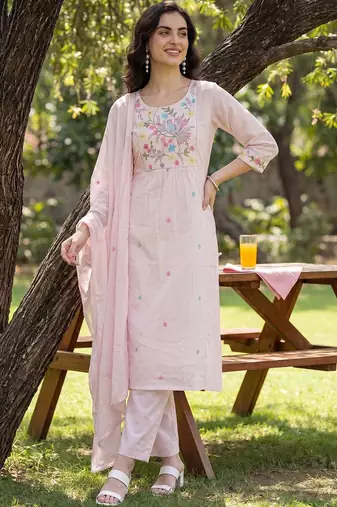 Women Floral Embroidered Regular Thread Work Pure Cotton Kurta with Trousers & With Dupatta