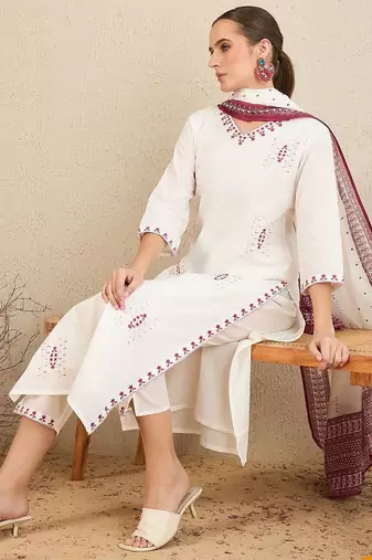 Floral Embroidered V-Neck Pure Cotton Straight Kurta With Trousers & Dupatta