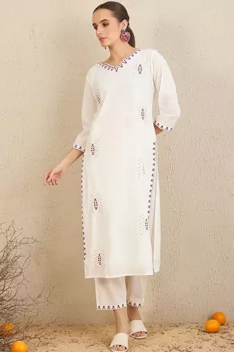 Floral Embroidered V-Neck Pure Cotton Straight Kurta With Trousers & Dupatta