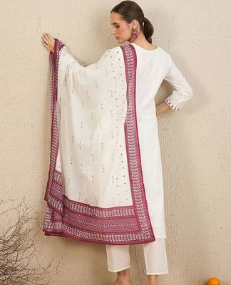 Floral Embroidered V-Neck Pure Cotton Straight Kurta With Trousers & Dupatta 6