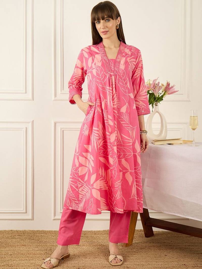 Floral Printed V-Neck Pleated Pure Cotton A-Line Kurta With Trousers & Dupatta