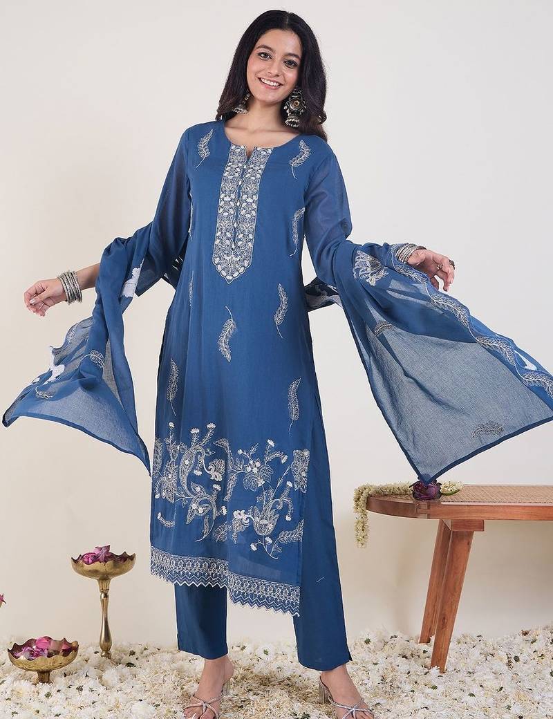 Ethnic Motifs Embroidered Thread Work Pure Cotton Kurta With Trousers & Dupatta