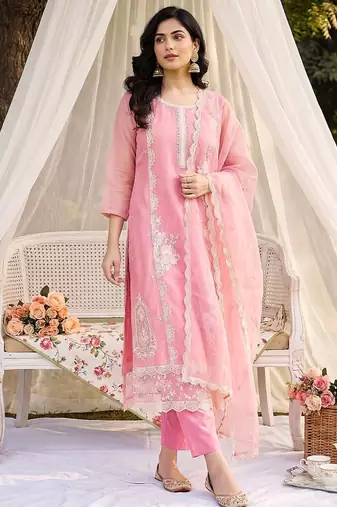 Women Floral Embroidered Regular Thread Work Kurta with Trousers & With Dupatta