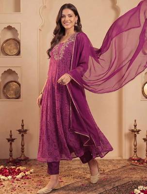 Women Floral Embroidered Regular Sequinned Kurta with Trousers & With Dupatta 1