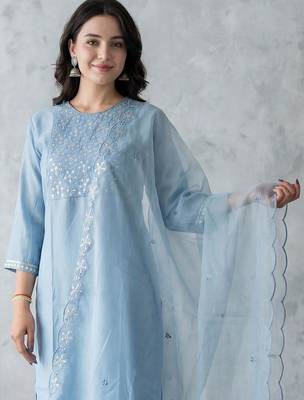 Women Ethnic Motifs Embroidered Regular Thread Work Kurta with Trousers & With Dupatta 2