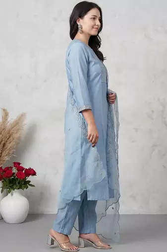 Women Ethnic Motifs Embroidered Regular Thread Work Kurta with Trousers & With Dupatta
