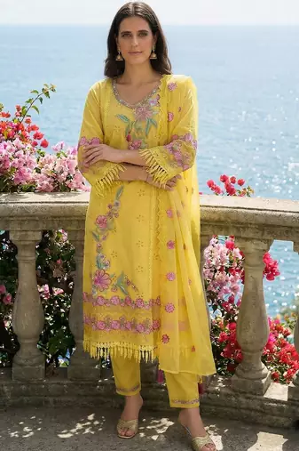 Women Floral Embroidered Regular Thread Work Pure Cotton Kurta with Trousers & With Dupatta