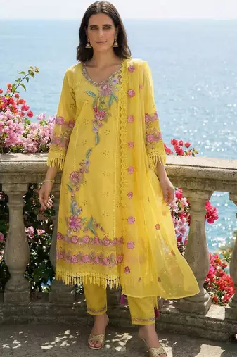 Women Floral Embroidered Regular Thread Work Pure Cotton Kurta with Trousers & With Dupatta