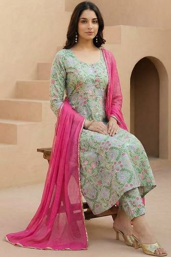 Women Floral Printed Regular Pure Cotton Kurta with Trousers & With Dupatta