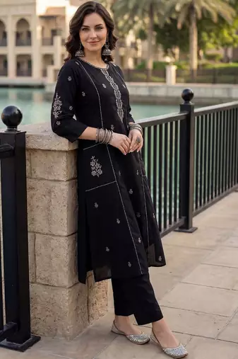 Women Ethnic Motifs Embroidered Regular Thread Work Pure Cotton Kurta with Trousers