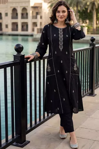 Women Ethnic Motifs Embroidered Regular Thread Work Pure Cotton Kurta with Trousers